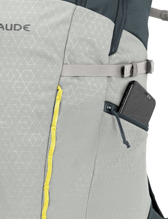 Grijze Vaude rugzak met vak voor smartphone.