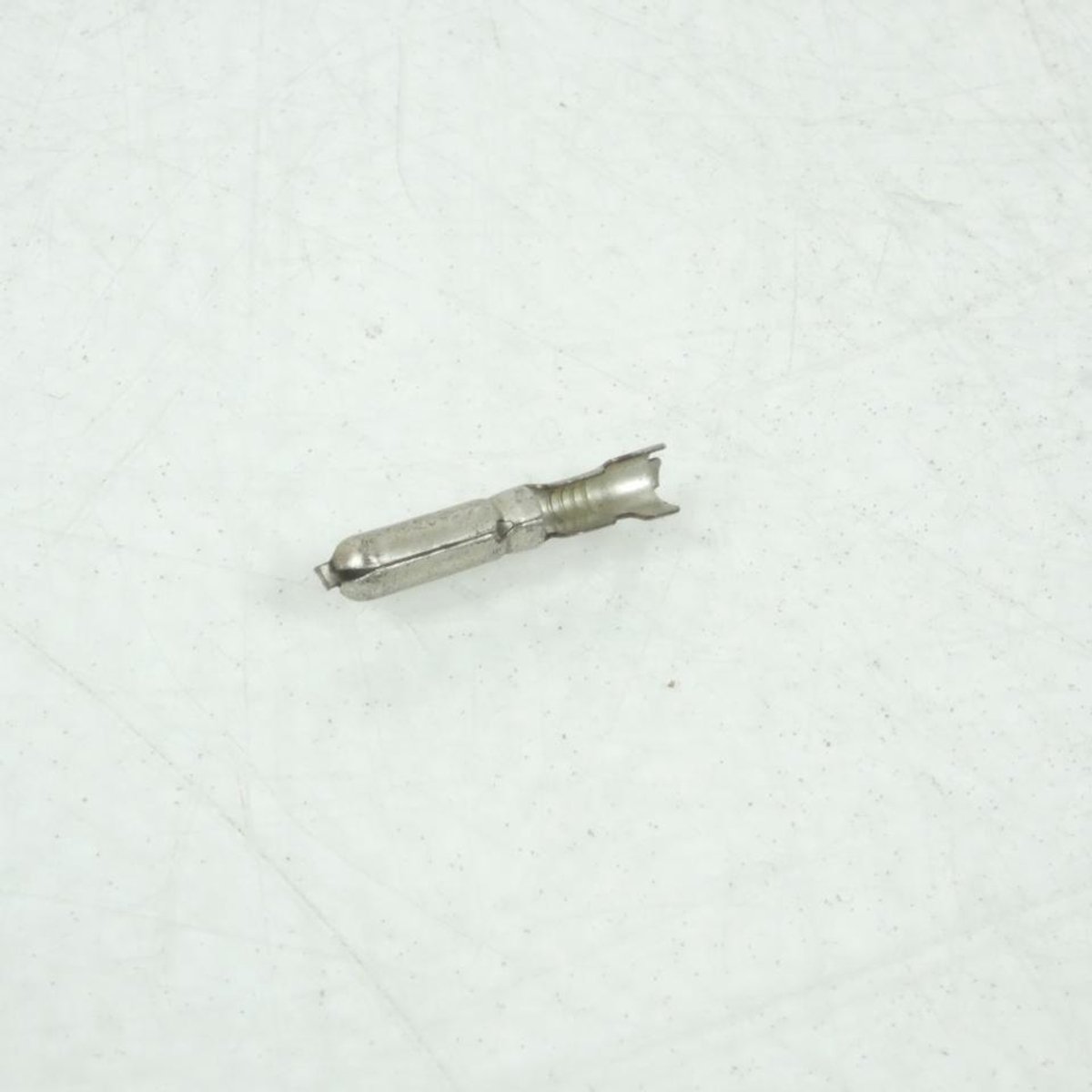 Cosse électrique ronde mâle Ø4mm pour moto scooter Peugeot 897020 Neuf