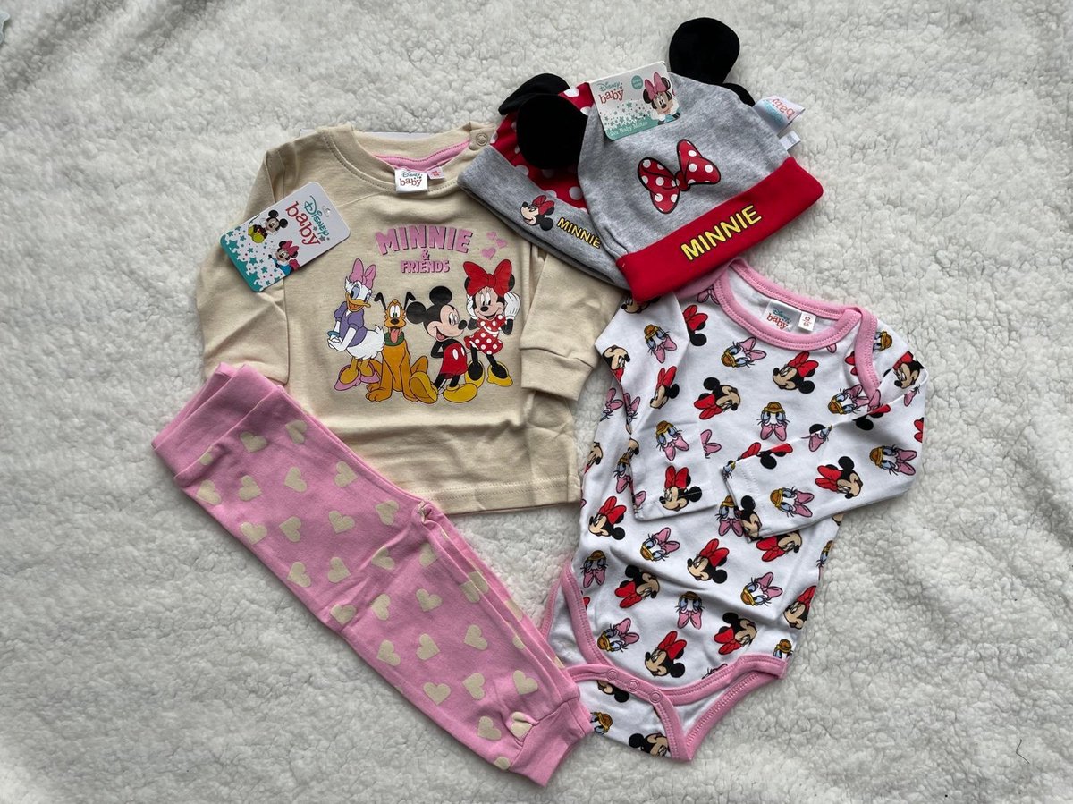 Maminobaby.nl - Minnie mouse Babygeschenkset - Pyjama, 2-delige muts,en rompertje - Babyshower - Kraamcadeau
