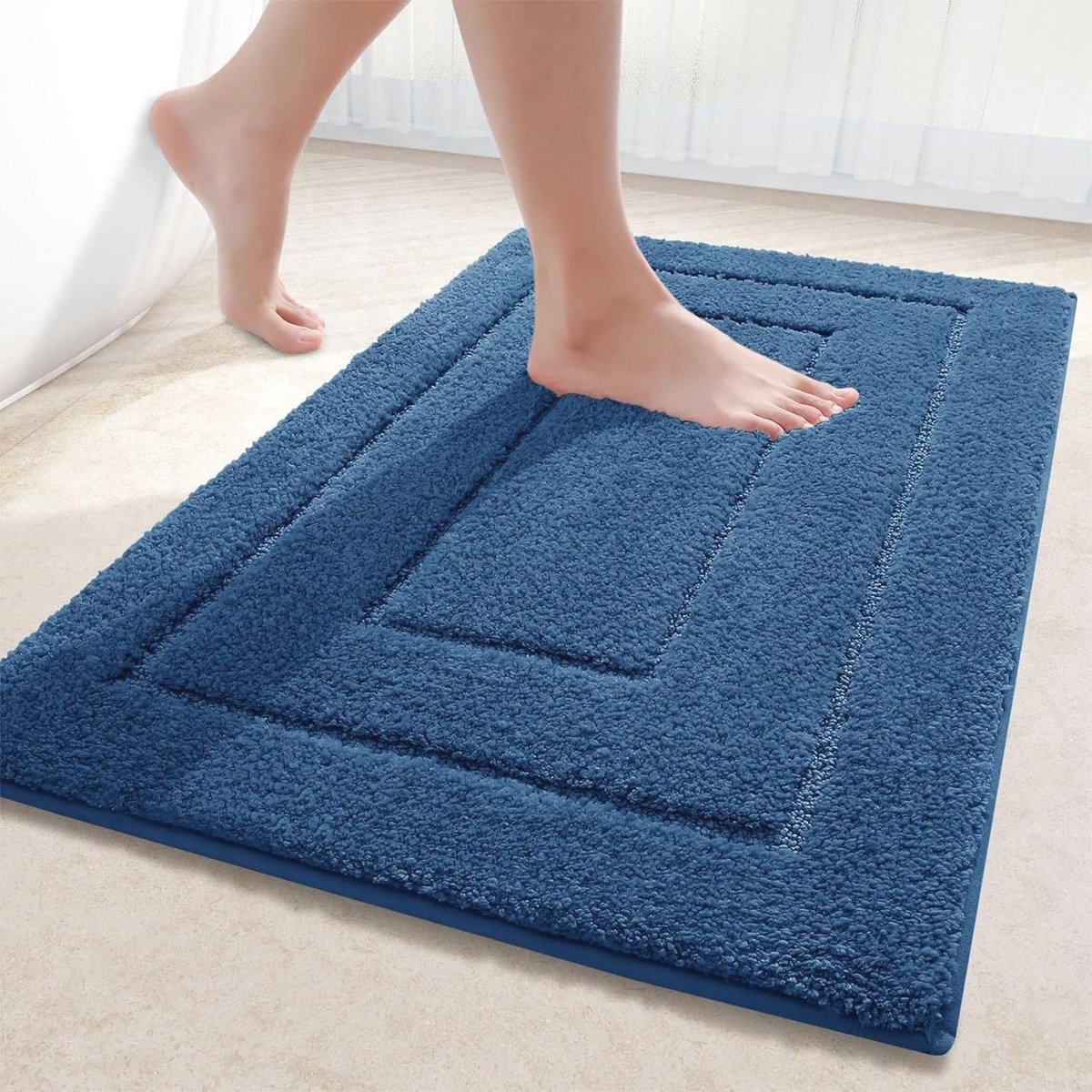 Antislip Microvezel Badkamertapijt - Zacht, Waterabsorberend en Wasbaar - 50 x 76 cm - Marineblauw
