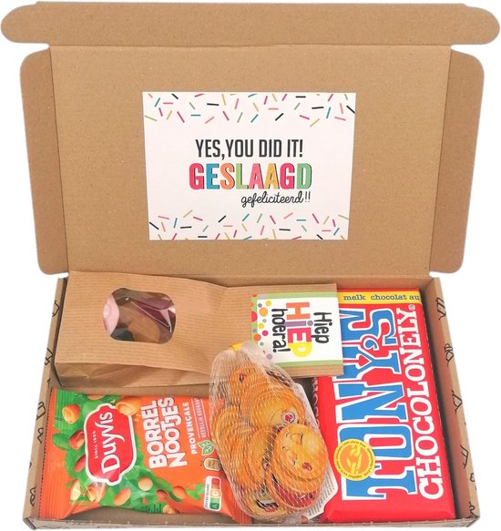 Geslaagd cadeau - Examen cadeau - Diploma - "Yes you did it" Geslaagd - Tony chocolonely - Emoji chocolade - borrelnootjes - zakje winegum snoepmix