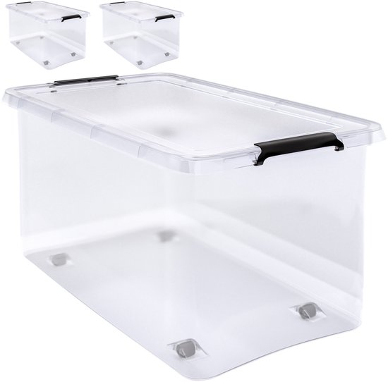 Twee transparante kunststof opbergboxen met deksels en zwarte clips, op wieltjes.