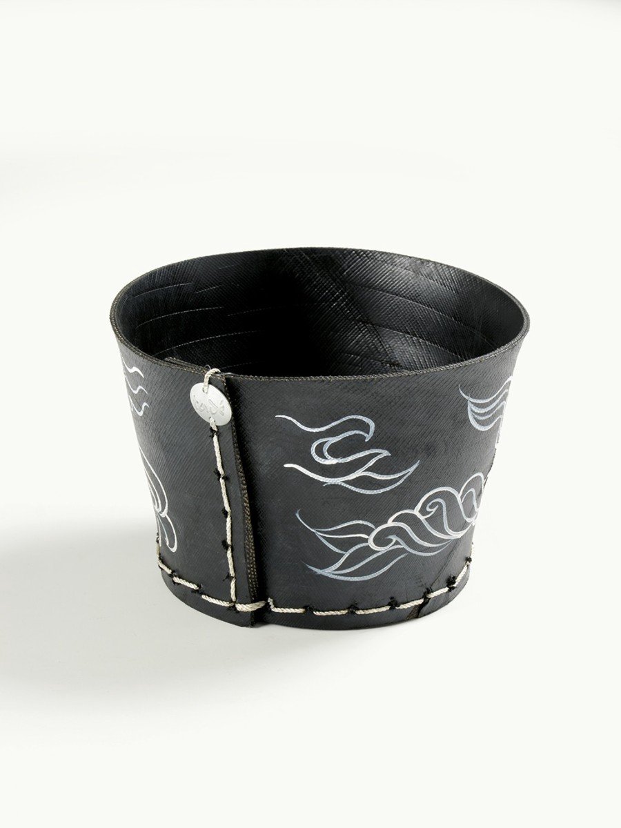 Tadé Pot Moyen - medium bakje van recycled tyre - motief wind