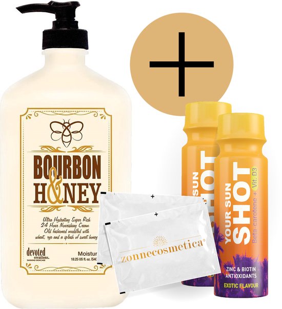 Een witte fles met "Bourbon Honey" erop, twee "Your Sun Shot" flesjes met "ZINC & BIOTIN ANTIOXIDANTS" en "EXOTIC FLAVOUR", plus twee zakjes "zonnecosmetica".