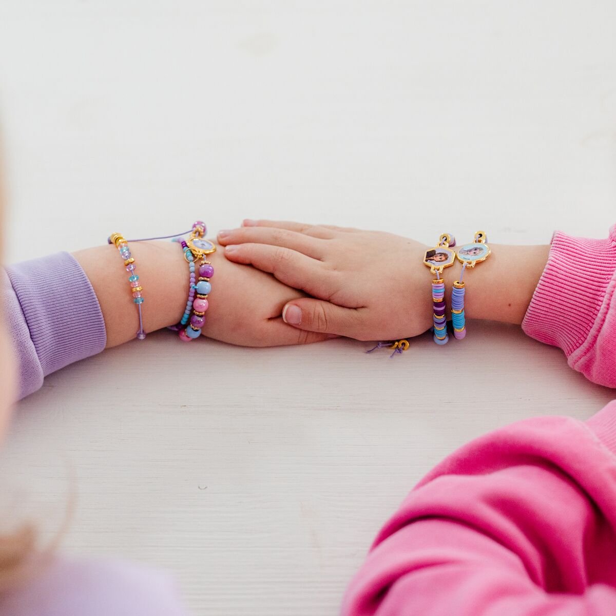 Disney Frozen Totum kralen set 1500-delig - 5 armbandjes en sieraden maken -knutselen creatief speelgoed meisjes vanaf 3 jaar vriendschaps armbandjes cadeautip — afbeelding 5
