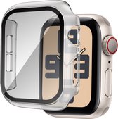 Transparant hoesje met screenprotector geplaatst over een Apple Watch 42mm met zilverkleurige kast.