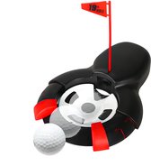 Zwarte golf putting cup met rode accenten en "19th HOLE" vlag, met een golfbal naast de opening.