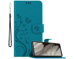 Cadorabo Hoesje geschikt voor Google Pixel 7A in BLOEMEN BLAUW - Beschermhoes in bloemmotief met magnetische sluiting, standfunctie en kaartsleuven Book Case Cover Etui