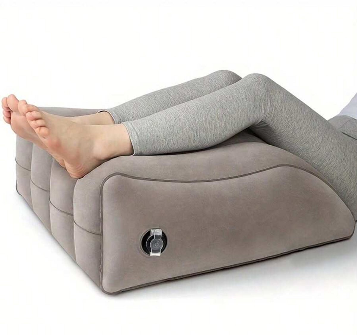 S&E Opblaasbaar Beenliftkussen – Ergonomisch Wigkussen voor Benen & Knieën – Comfort & Ondersteuning bij Zwelling, Revalidatie & Ontspanning - 65 x 50 cm - Licht Bruin