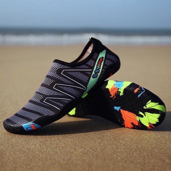 Waterschoenen - Maat 43 - Aquaschoenen - Strandschoenen - Antislip - Schoenen voor Zwembaden en Strand - Volwassenen en Kinderen - beschermt tegen grof zand scherpe stenen en dieren onder water - Unisex