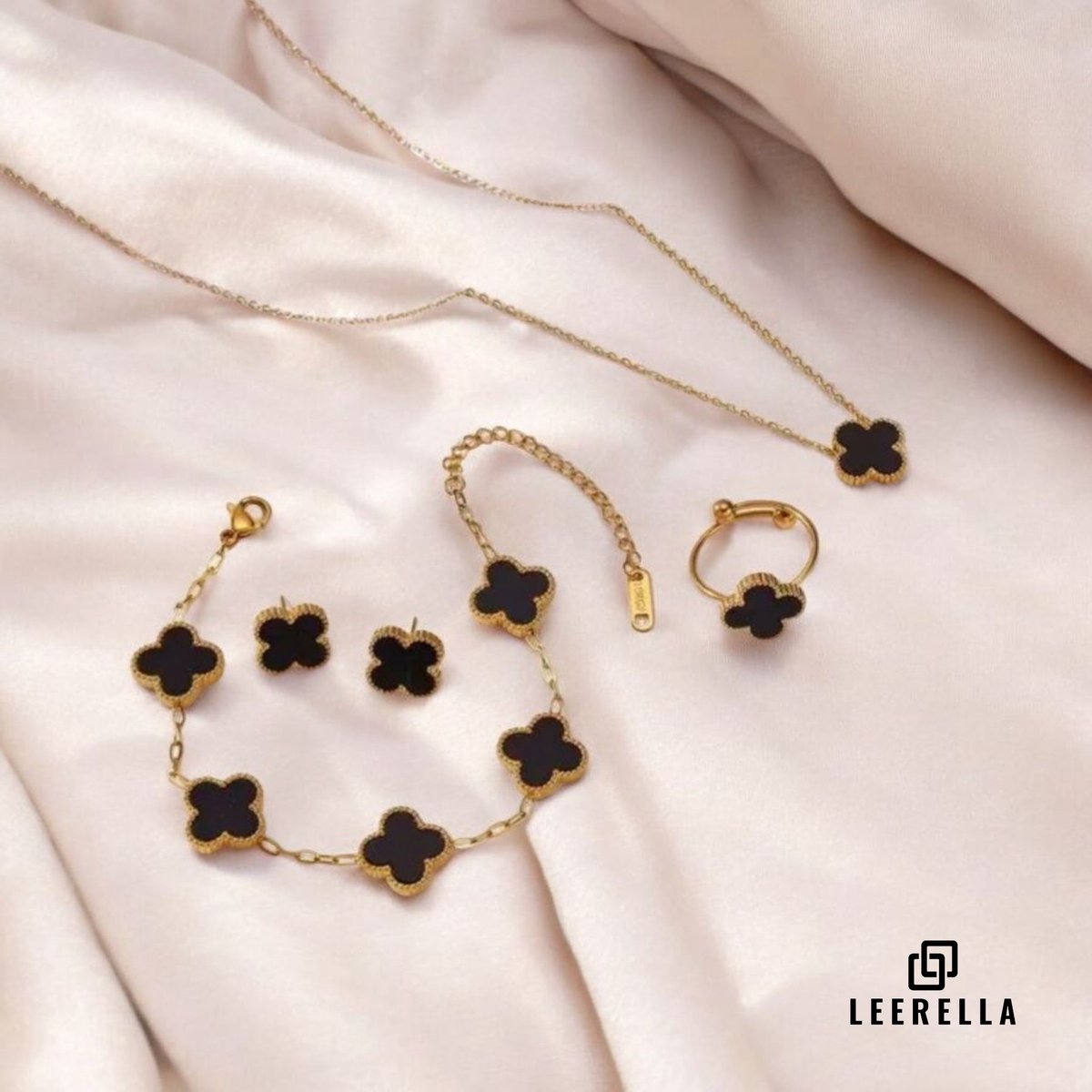 Leerella Luxe Klaver Sieradenset Zwart - Ketting, Armband, Oorbellen & Verstelbare Ring