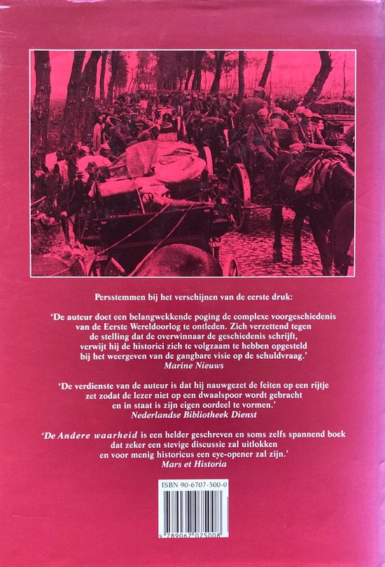 Boekcover met historische foto van militairen en paarden tijdens de Eerste Wereldoorlog. Tekst in het Nederlands.