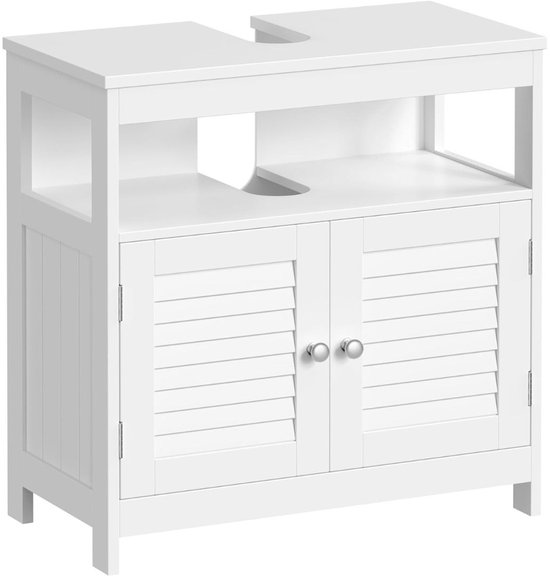 Wit badmeubel met twee schuifdeuren met lamellen en metalen knoppen, bovenaan een uitsparing.