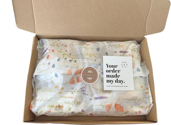 Duurzaam baby cadeaupakket "Small" / kraamkado / kraamcadeau / baby geschenk pakket/ babyshower / cadeauset / geboortegeschenk / jongen / meisje van Little Stars Gifts — afbeelding 2
