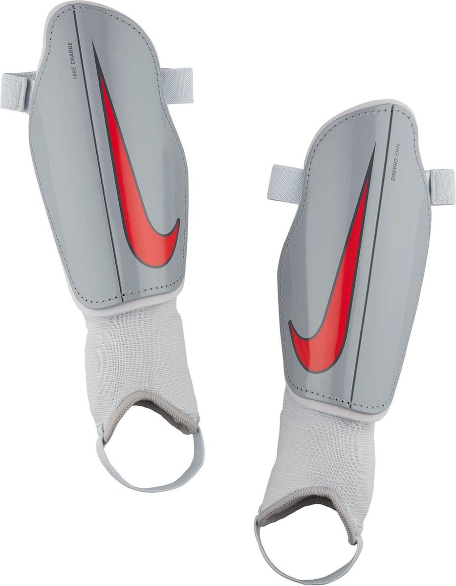 Nike Charge 2.0 ScheenbeschermerVolwassenen - grijs/rood Maat L: lengte 170-180cm - Nike