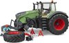 foto van Fendt 1050 Vario met garage accessoires Bruder