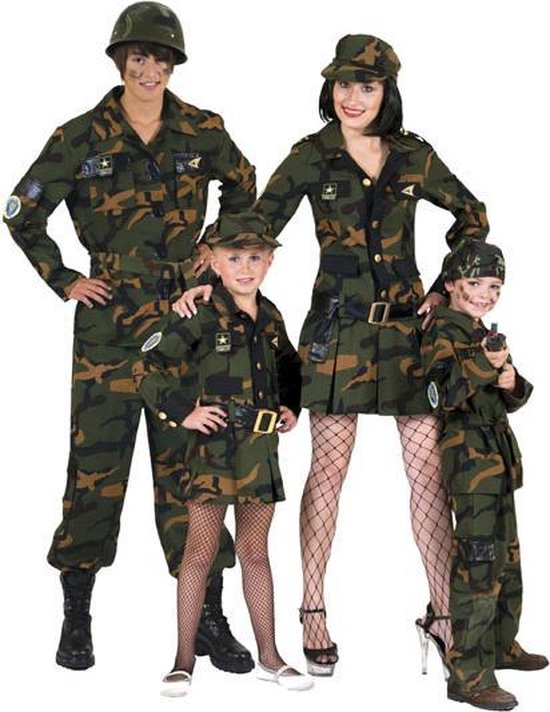 Costume militaire homme sale