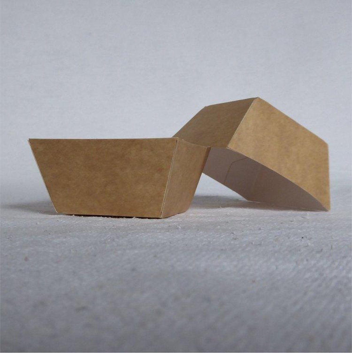 200 vierkante papieren bakjes van karton - klein - 7,5 x 7,5 cm | bol