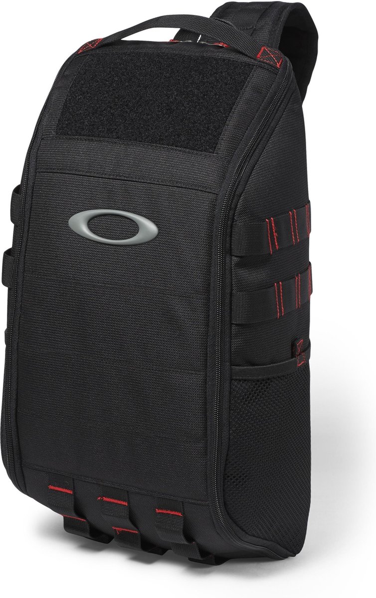 oakley extractor sling backpack