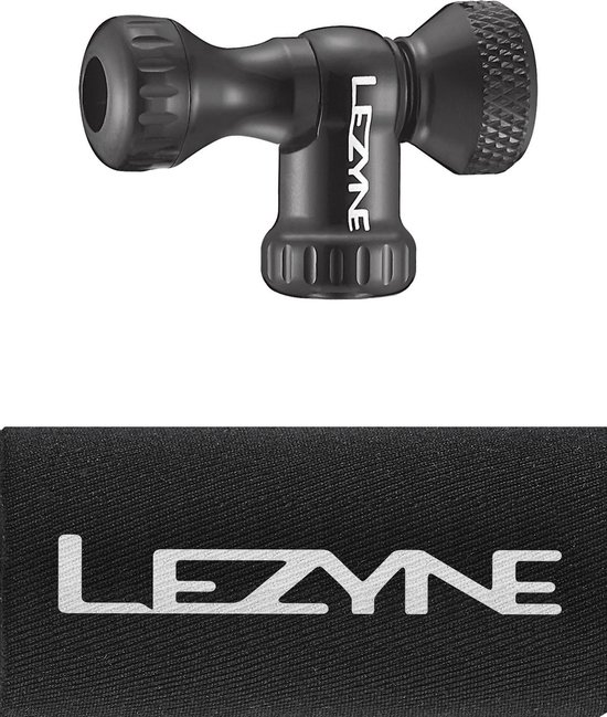 Zwarte Lezyne CO2-pompkop met logo op zwarte achtergrond.