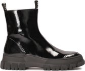 Lacquered zip-up boots
