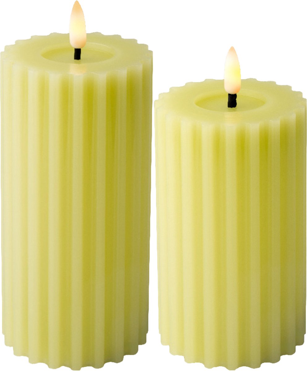 Lumineo Luxe LED kaarsen/stompkaarsen - set 2x - groen ribbel - D7,5 x H15 en H17 cm - timer Lime