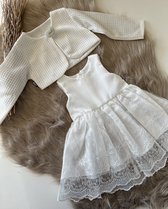 luxe feestjurk-bruidsjurk-doopjurk-doopkleding- jurk met jasje-bloemenmotief-jurk met kant-tweedelige set-bruidsmeisjes-doopsel-bruiloft-verjaardag-fotoshoot- wit ivoor kleur - 3 jaar
