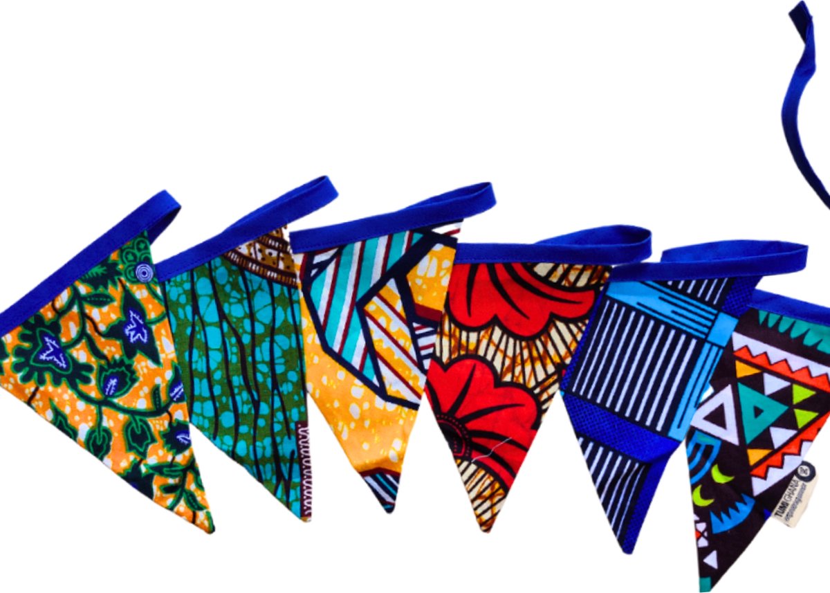 Maame Tumi - Goed doel | Duurzame vlaggetjes van stof (rood lint) | Herbruikbare stoffen slingers | Handgemaakt in Ghana | Kleurrijke wasbare vlaggenlijn - Maame Tumi