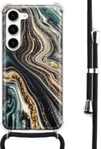 Hoesje met koord - Geschikt voor Samsung Galaxy S23 - Marble swirl - Verstelbaar zwart koord - Crossbody - Marmer - Transparant, Multi - Leuke Telefoonhoesjes