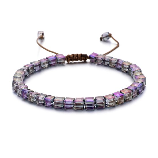 Verstelbare armband met paars parelmoeren, vierkante kralen en gevlochten koord.