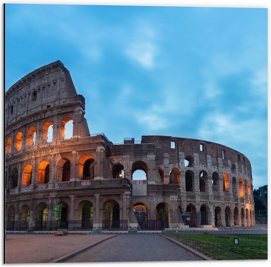 Dibond - Zonsondergang achter Colesseum in Rome, Italië - 50x50 cm Foto op Aluminium (Wanddecoratie van metaal)