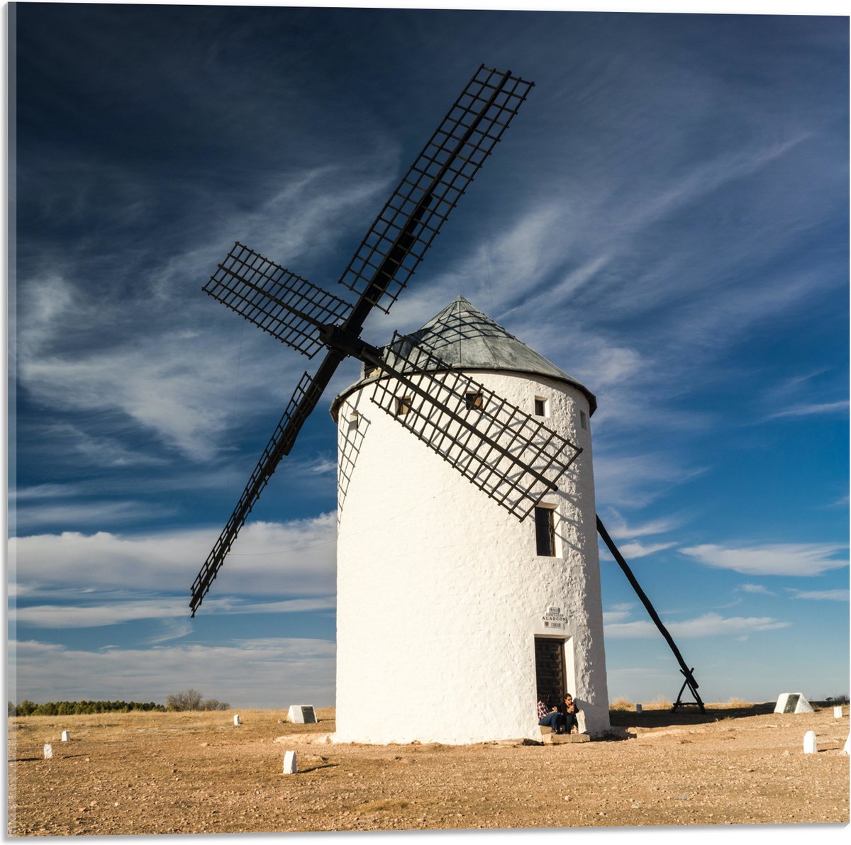 Acrylglas - Witte Molen onder Sluierbewolkin, Nederland - 50x50 cm Foto op Acrylglas (Wanddecoratie op Acrylaat)