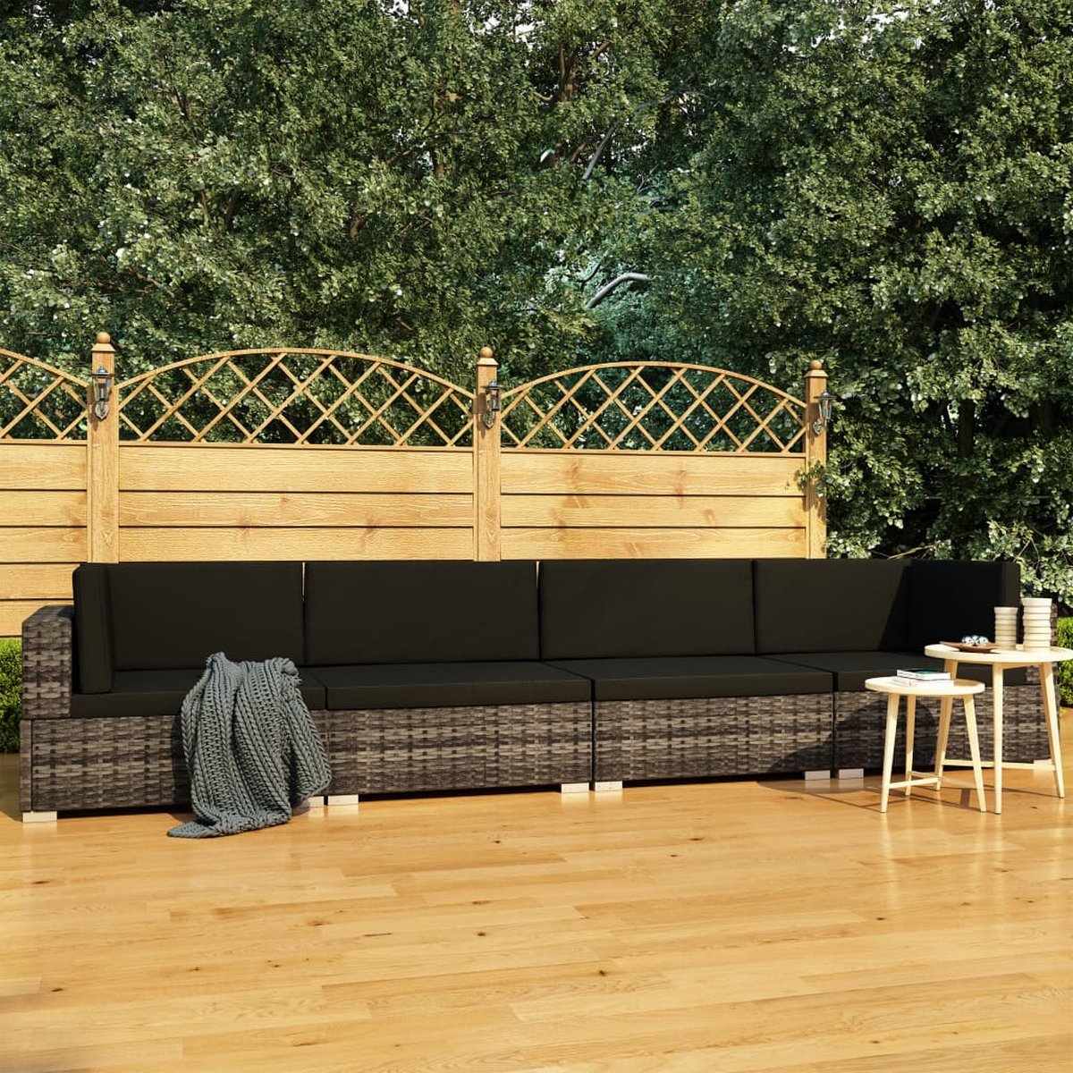Grijze poly rattan loungeset met kussens voor buiten - The Living Store.