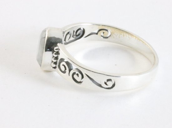 Bague fine ajourée en argent brillant avec pierre de lune arc-en-ciel - taille 17,5