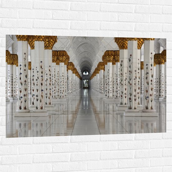 Muursticker - Pilaren met Gouden Details in Witte Tempel - 120x80 cm Foto op Muursticker
