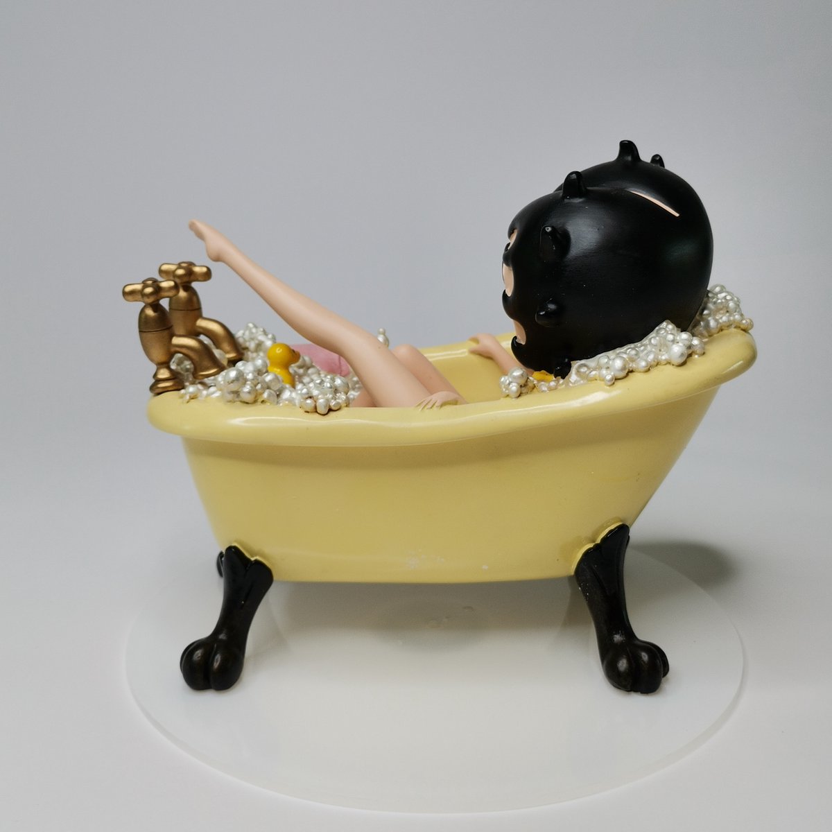 Betty Boop in Blue Glitter Bath Tub 20cm