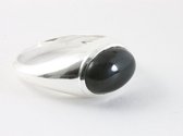 Zilveren ring met onyx - maat 20