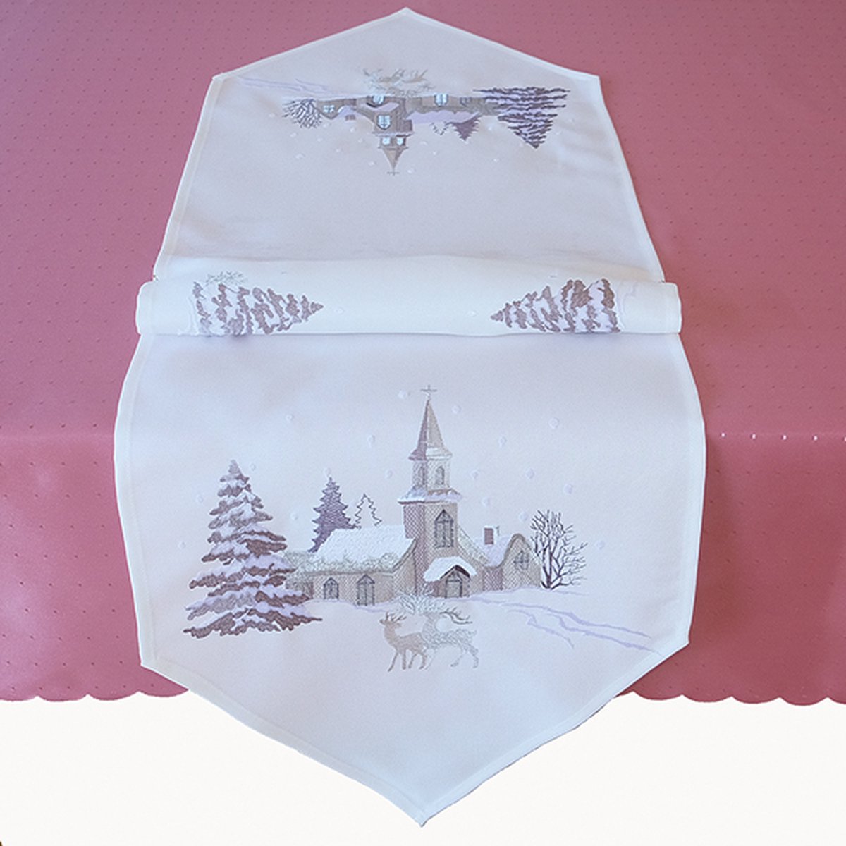 Kerst tafelkleed wit met Kerk en rendieren - herten - L140 x 40 cm