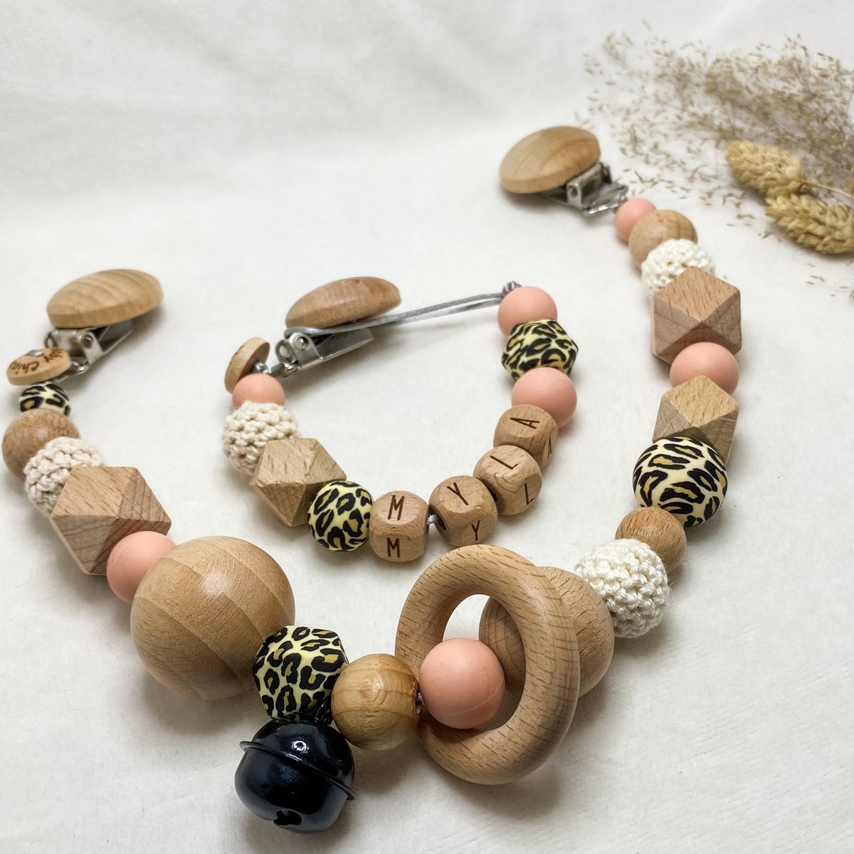 Goedkoopste Baby Chique Uden | Speenkoord met naam en Wagenspanner | Roze Luipaard | Kraamcadeau | Babyshower | Babygym | Baby born | Gepersonaliseerd