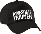 Bellatio Decorations cadeau pet/cap voor volwassenen - Awesome Trainer - zwart - geweldige trainer