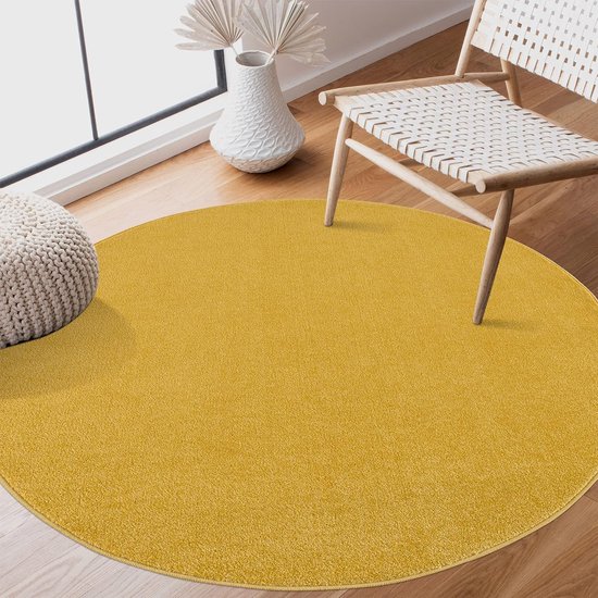 Laagpolig tapijt voor de woonkamer, effen moderne tapijten voor de slaapkamer, werkkamer, kantoor, hal, kinderkamer en keuken, geel, 150 cm rond