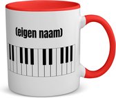Akyol - keybord met eigen naam koffiemok - theemok - rood - Instrumenten - muziek liefhebbers - mok met eigen naam - iemand die houdt van om op de keybord te spelen - verjaardag - cadeau - kado - 350 ML inhoud