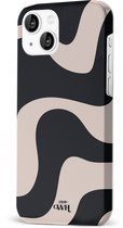 xoxo Wildhearts telefoonhoesje geschikt voor iPhone 14 Plus - Ride With Me - Single Layer - Beschermhoes met golvend patroon - Luxe hard case - zwart en beige