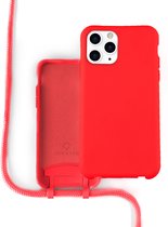 Coverzs Silicone case met koord - Telefoonhoesje met koord - Backcover hoesje met koord - touwtje - geschikt voor Apple iPhone 11 Pro Max - Rood