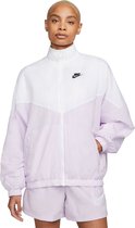 Nike sportswear essential windrunner jack in de kleur wit.