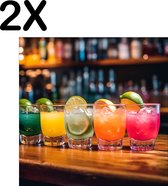 BWK Textiele Placemat - Gekleurde Cocktails op een Bar - Set van 2 Placemats - 50x50 cm - Polyester Stof - Afneembaar