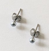 M-apART-oorbellen-chirurgisch-staal-zilverkleur-bolletje