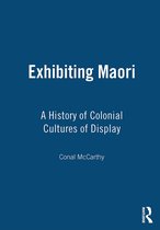 Exhibiting Maori