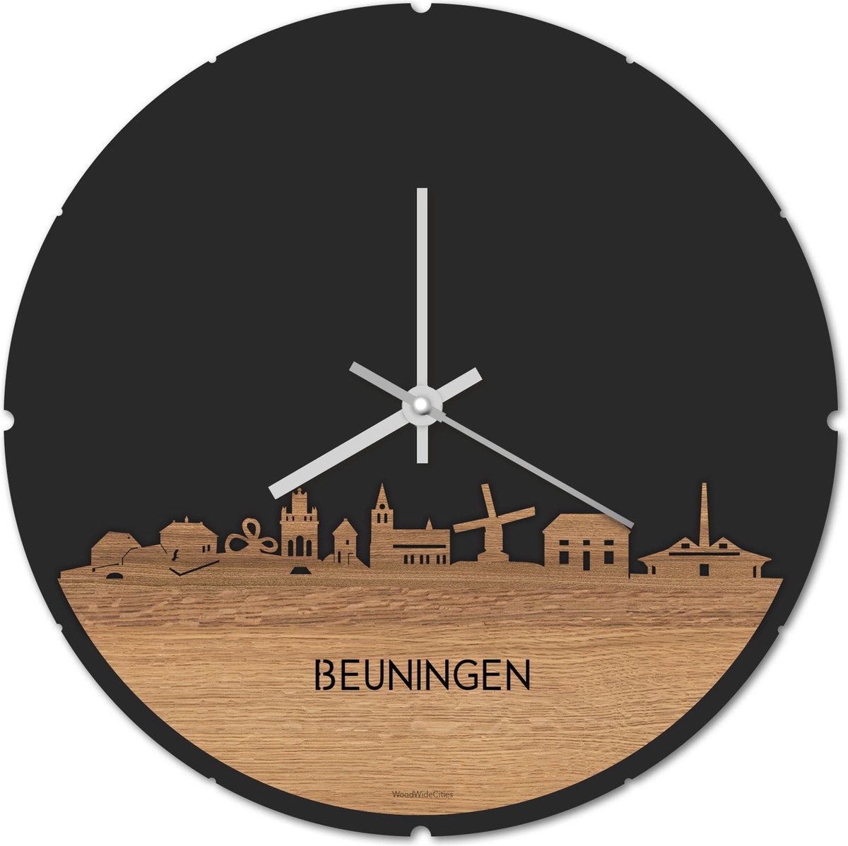 Skyline Klok Rond Beuningen Eikenhout - Ø 44 cm - Stil uurwerk - Wanddecoratie - Meer steden beschikbaar - Woonkamer idee - Woondecoratie - City Art - Steden kunst - Cadeau voor hem - Cadeau voor haar - Jubileum - Trouwerij - Housewarming -