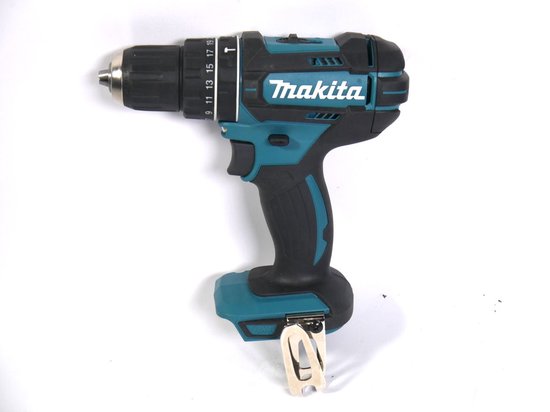 Makita DHP482 klopboormachine, zwart met turquoise accenten, met de boorkop en instelring.